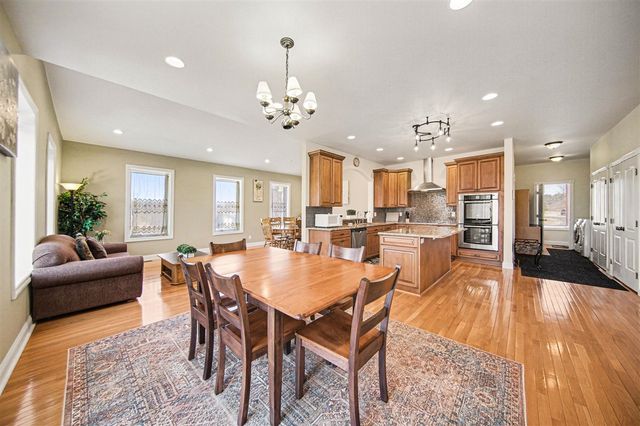 1770 Sandy Creek Lane, Ann Arbor, MI 48103