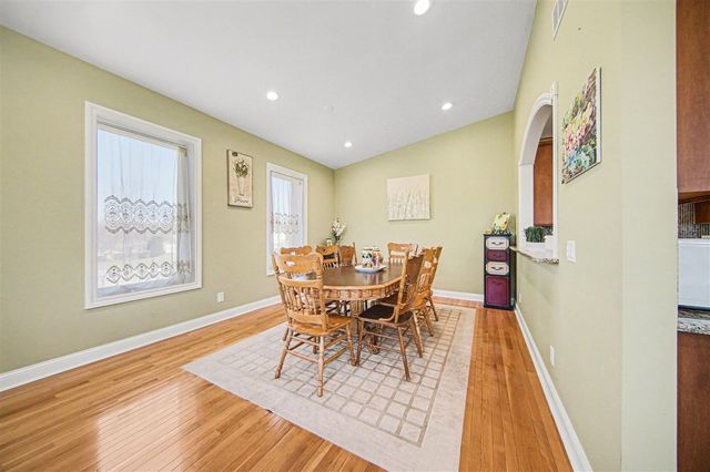 1770 Sandy Creek Lane, Ann Arbor, MI 48103