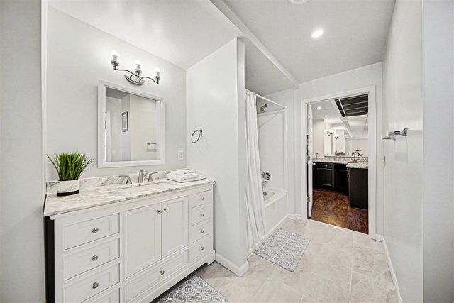 1770 Sandy Creek Lane, Ann Arbor, MI 48103