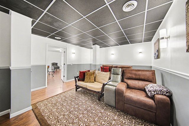 1770 Sandy Creek Lane, Ann Arbor, MI 48103