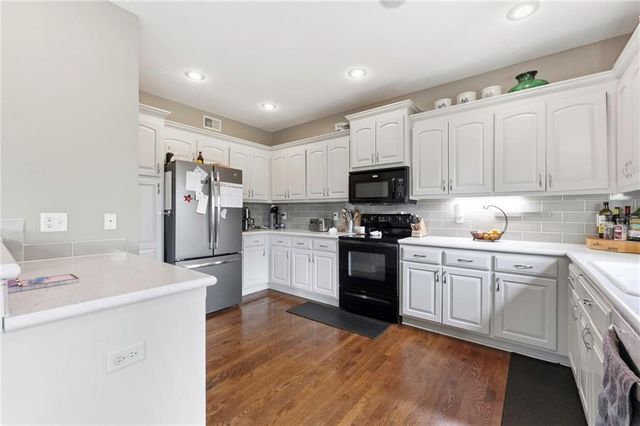932 Elder Court, Raymore, MO 64083