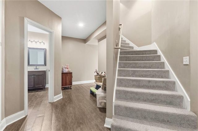 932 Elder Court, Raymore, MO 64083