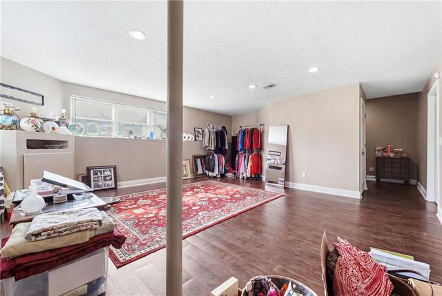 932 Elder Court, Raymore, MO 64083