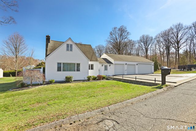 7 Cedar Crest Road, Trumbull, CT 06611