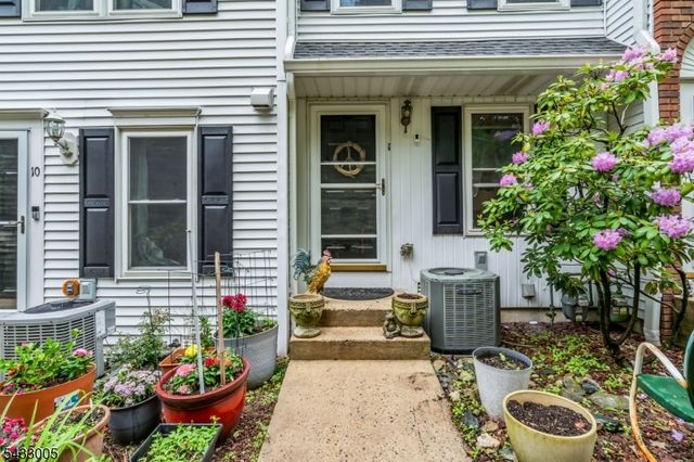 11 Colonial Ct 11, High Bridge Boro, NJ 08829