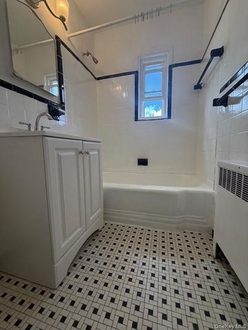 1833 Palmer Avenue 3K, Larchmont, NY 10538