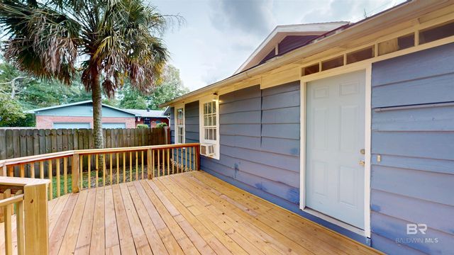 29 HOUSTON Street, Mobile, AL 36606