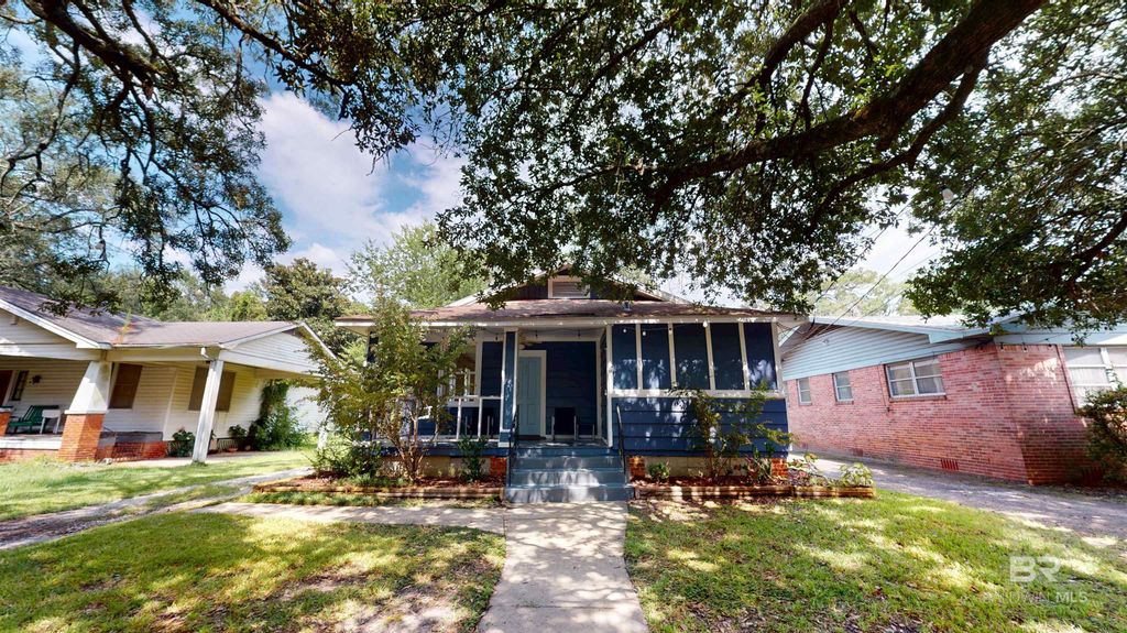 29 HOUSTON Street, Mobile, AL 36606