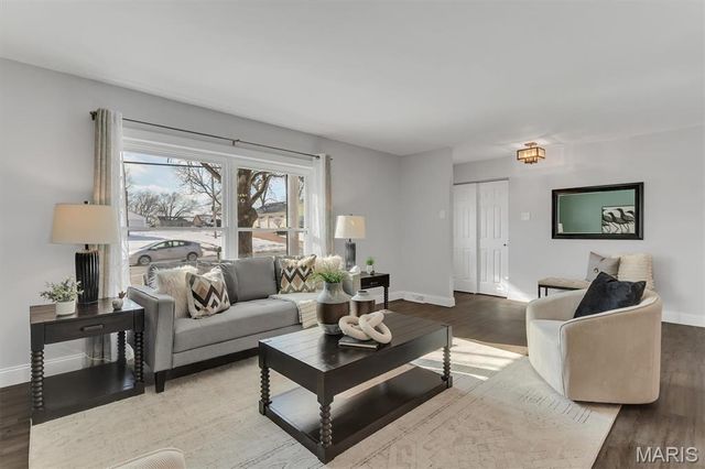 4603 Mattis Road, St Louis, MO 63128