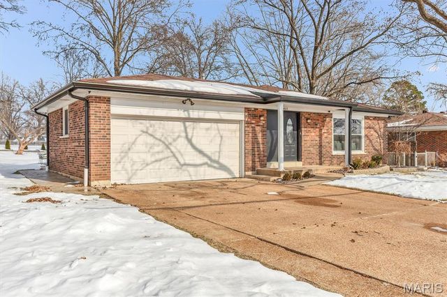 4603 Mattis Road, St Louis, MO 63128