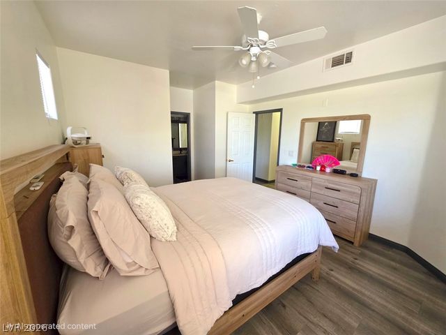 7163 South Durango Drive 201, Las Vegas, NV 89113