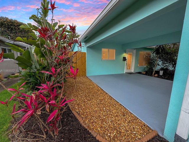 1772 NW 39th St, Oakland Park, FL 33309