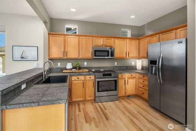 1918 24th Avenue NE, Issaquah, WA 98029