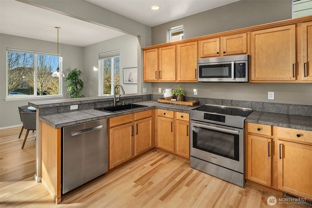 1918 24th Avenue NE, Issaquah, WA 98029