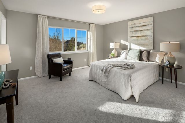 1918 24th Avenue NE, Issaquah, WA 98029