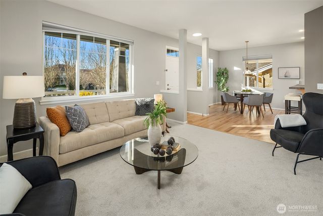 1918 24th Avenue NE, Issaquah, WA 98029