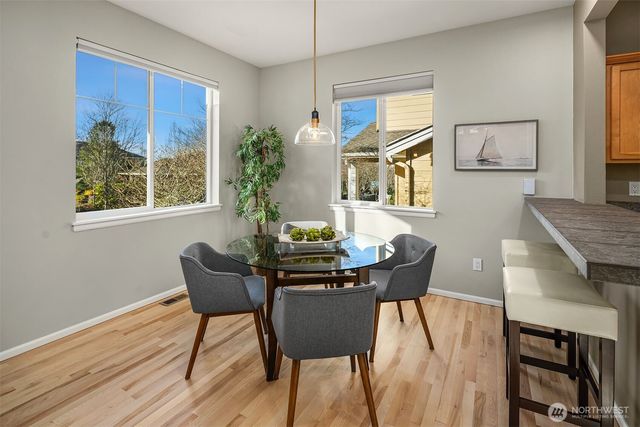 1918 24th Avenue NE, Issaquah, WA 98029