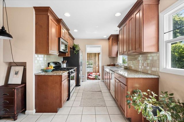 3 Gabriel Drive, Cortlandt Manor, NY 10567