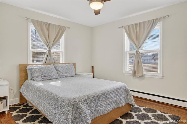 23170 Hawthorne Street, Farmington, MI 48336