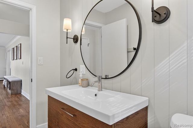 23170 Hawthorne Street, Farmington, MI 48336