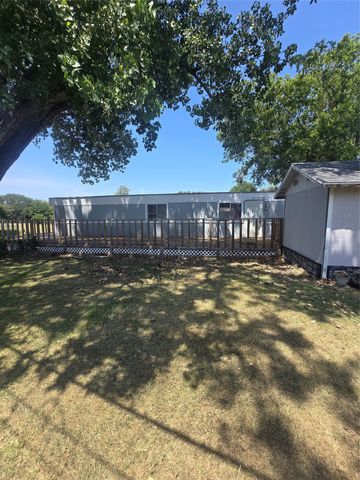 3903 Montgomery Drive, Granbury, TX 76049