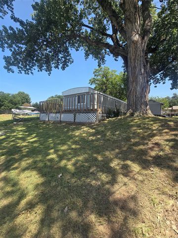 3903 Montgomery Drive, Granbury, TX 76049
