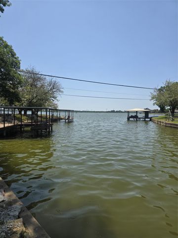 3903 Montgomery Drive, Granbury, TX 76049