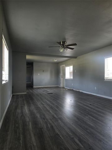 3903 Montgomery Drive, Granbury, TX 76049