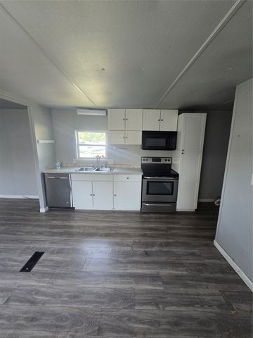 3903 Montgomery Drive, Granbury, TX 76049