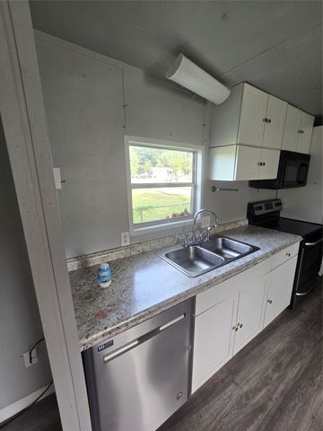 3903 Montgomery Drive, Granbury, TX 76049