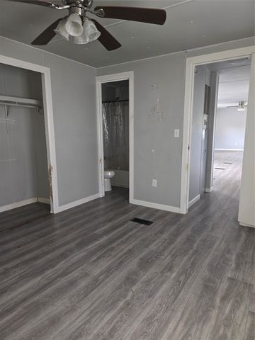 3903 Montgomery Drive, Granbury, TX 76049