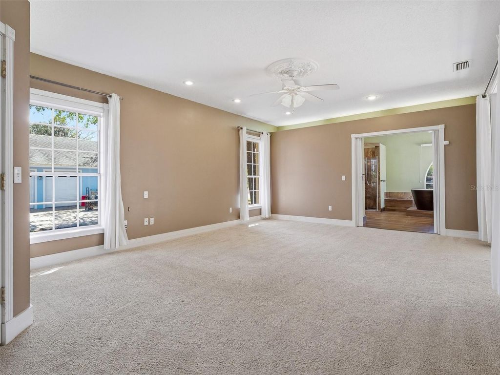 Image 28 of property listing at 1996 TOURNAMENT DRIVE, Apopka, FL 32712