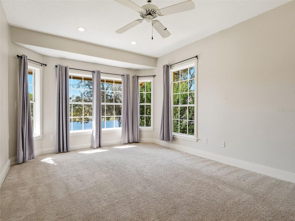 Image 37 of property listing at 1996 TOURNAMENT DRIVE, Apopka, FL 32712