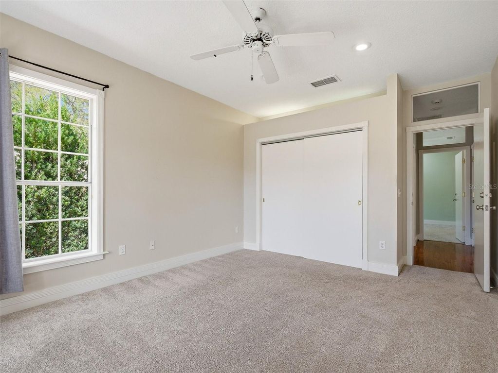 Image 38 of property listing at 1996 TOURNAMENT DRIVE, Apopka, FL 32712