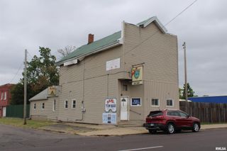 1923 SW ADAMS Street, Peoria, IL 61602