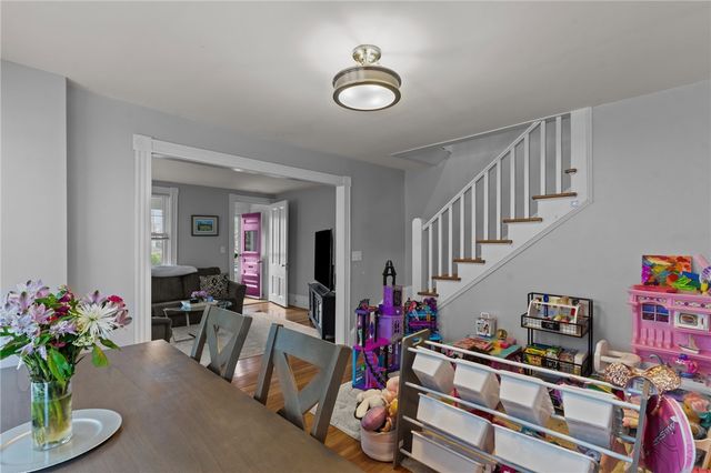 44 Bedlow Avenue, Newport, RI 02840