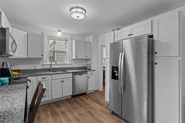 44 Bedlow Avenue, Newport, RI 02840