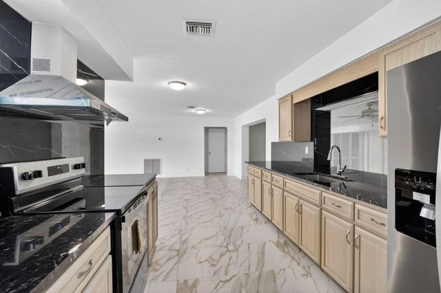 5731 NE 17th Terrace, Fort Lauderdale, FL 33334