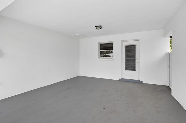 5731 NE 17th Terrace, Fort Lauderdale, FL 33334