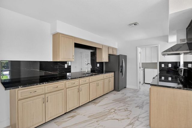 5731 NE 17th Terrace, Fort Lauderdale, FL 33334