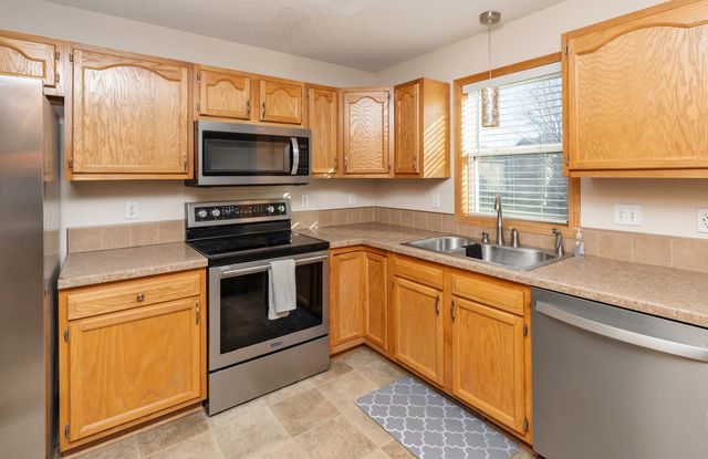 1174 S 51st Street, West Des Moines, IA 50265