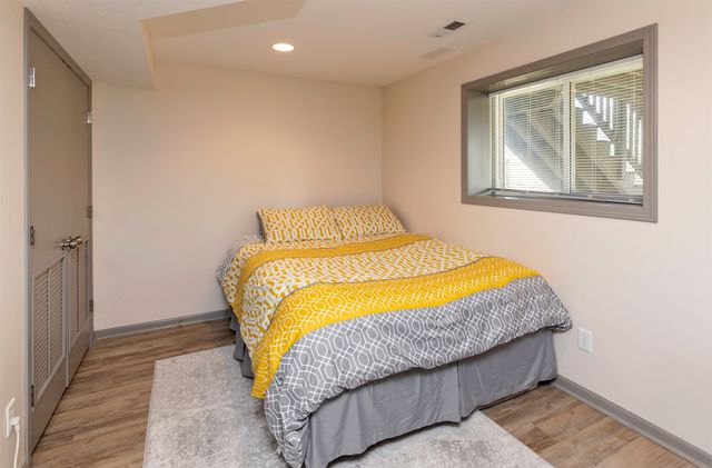 1174 S 51st Street, West Des Moines, IA 50265