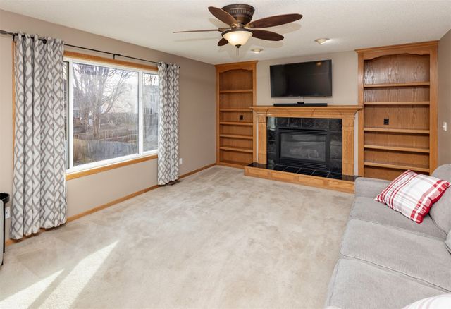 1174 S 51st Street, West Des Moines, IA 50265