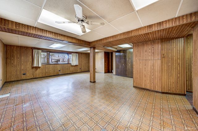 9837 Massasoit Avenue, Oak Lawn, IL 60453