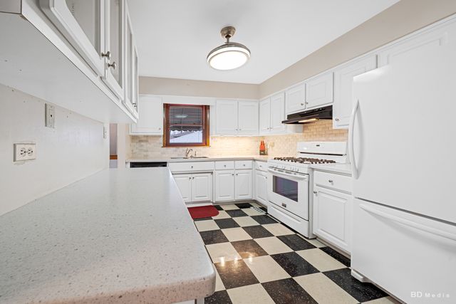 9837 Massasoit Avenue, Oak Lawn, IL 60453