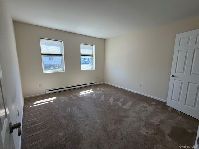 25 Athens, West Babylon, NY 11704