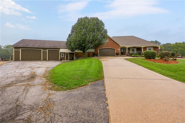 7514 S Buckner Tarsney Road, Grain Valley, MO 64029
