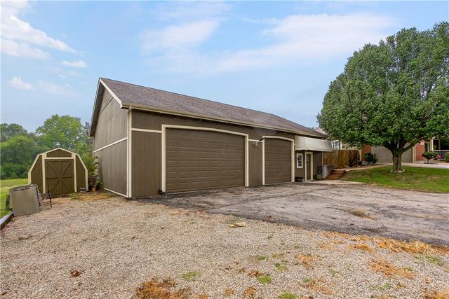 7514 S Buckner Tarsney Road, Grain Valley, MO 64029