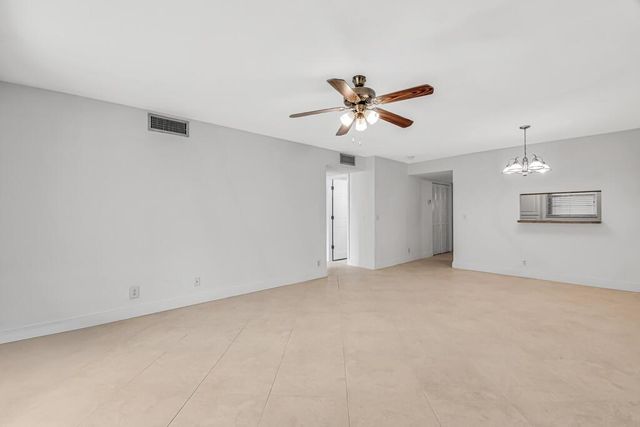 12013 Greenway Circle S 106, Royal Palm Beach, FL 33411