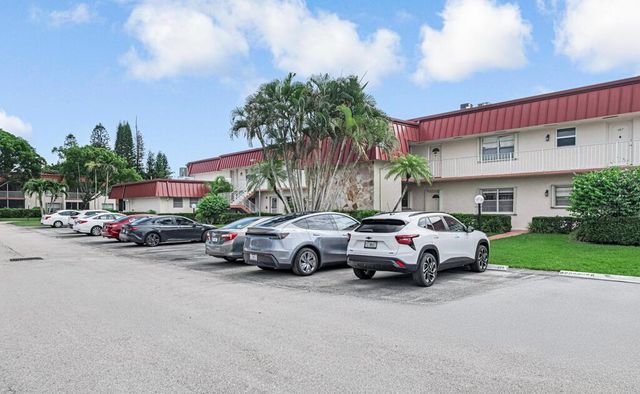 12013 Greenway Circle S 106, Royal Palm Beach, FL 33411